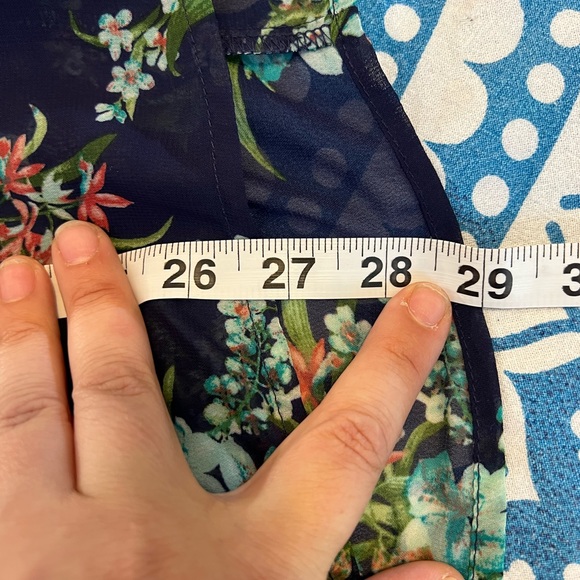 CHARMING CHARLIE SIZE L LARGE NAVY FLORAL SHEER CROCHET ADORABLE SHIRT TOP 203 - Picture 8 of 12